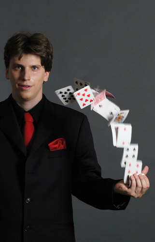 H�t �ve l�pek fel rendszeresen c�ges- �s mag�nrendezv�nyeken